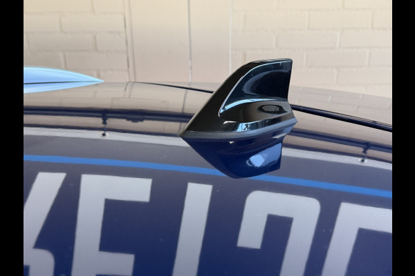 Renault Captur 1.3 TCe AUT 130 Intens | Groot Navi | Carplay | 17" | Stoelverwarming | Camera | PDC V+A | Keyless | 100% Renault onderhouden!