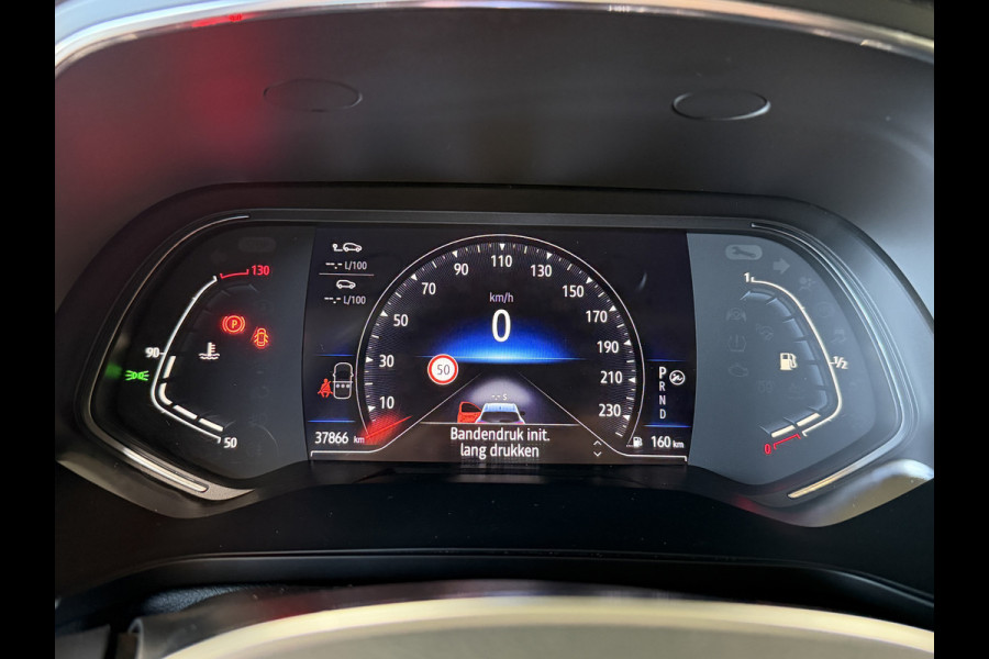 Renault Captur 1.3 TCe AUT 130 Intens | Groot Navi | Carplay | 17" | Stoelverwarming | Camera | PDC V+A | Keyless | 100% Renault onderhouden!