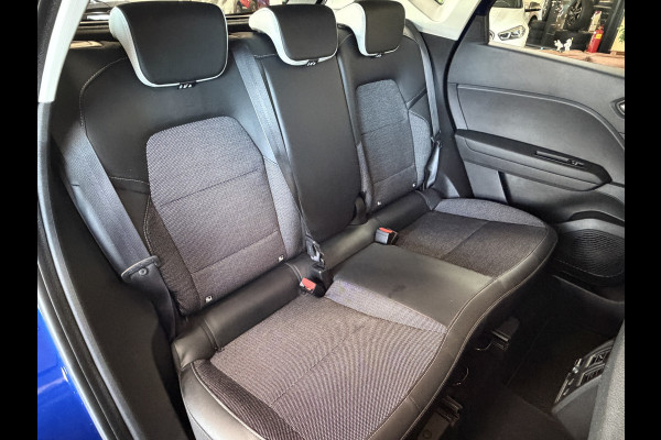Renault Captur 1.3 TCe AUT 130 Intens | Groot Navi | Carplay | 17" | Stoelverwarming | Camera | PDC V+A | Keyless | 100% Renault onderhouden!
