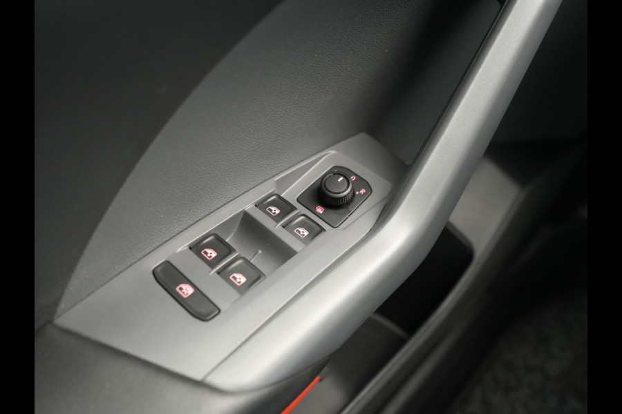 Volkswagen T-Cross 1.0 TSI 95pk Life Navi via app Pdc Acc Clima ARGON