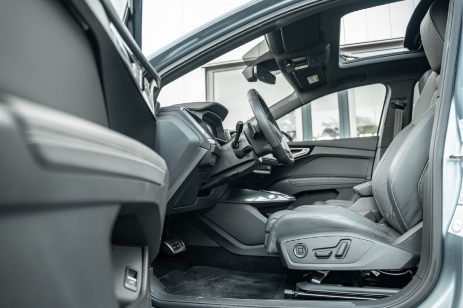 Audi Q4 e-tron 50 quattro S edition 77 kWh Matrix, ACC, Panorama, trekhaak