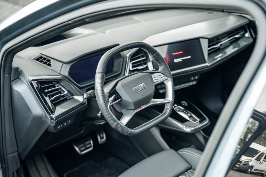 Audi Q4 e-tron 50 quattro S edition 77 kWh Matrix, ACC, Panorama, trekhaak