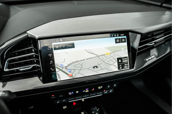 Audi Q4 e-tron 50 quattro S edition 77 kWh Matrix, ACC, Panorama, trekhaak