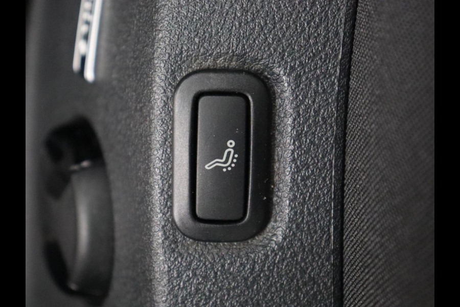 Volkswagen Golf 1.5 TSI Comfortline Business | Trekhaak | Stoelverwarming | Massage | Carplay | Navigatie | Parkeerhulp | Adaptive cruise | Climate control | LED | Bluetooth