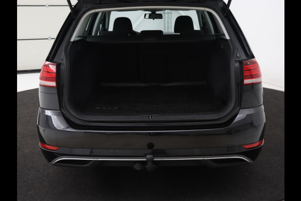 Volkswagen Golf 1.5 TSI Comfortline Business | Trekhaak | Stoelverwarming | Massage | Carplay | Navigatie | Parkeerhulp | Adaptive cruise | Climate control | LED | Bluetooth