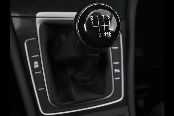 Volkswagen Golf 1.5 TSI Comfortline Business | Trekhaak | Stoelverwarming | Massage | Carplay | Navigatie | Parkeerhulp | Adaptive cruise | Climate control | LED | Bluetooth
