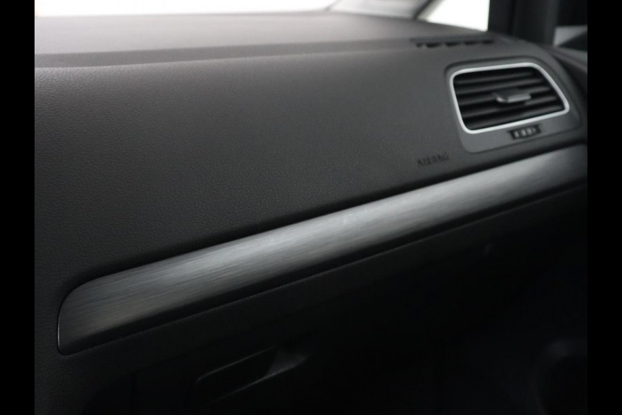 Volkswagen Golf 1.5 TSI Comfortline Business | Trekhaak | Stoelverwarming | Massage | Carplay | Navigatie | Parkeerhulp | Adaptive cruise | Climate control | LED | Bluetooth