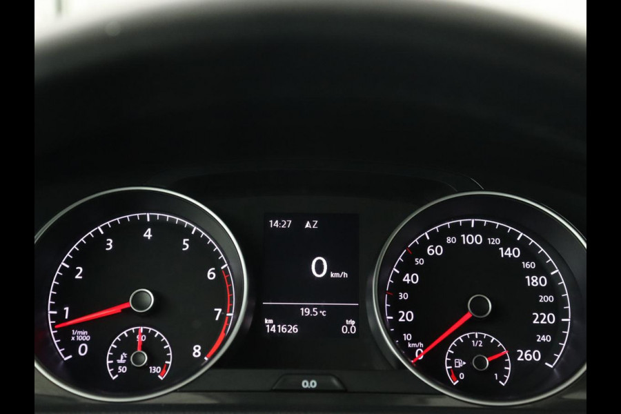 Volkswagen Golf 1.5 TSI Comfortline Business | Trekhaak | Stoelverwarming | Massage | Carplay | Navigatie | Parkeerhulp | Adaptive cruise | Climate control | LED | Bluetooth