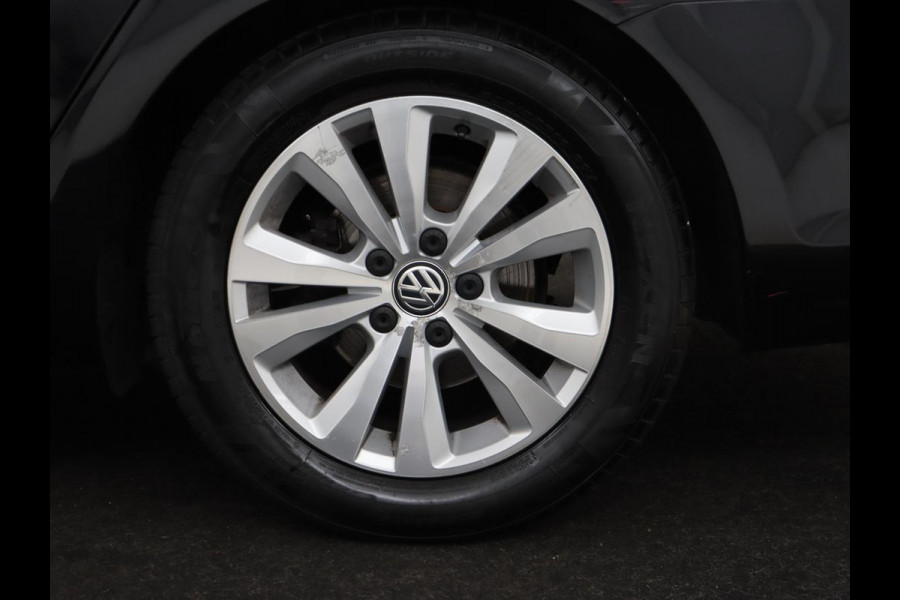 Volkswagen Golf 1.5 TSI Comfortline Business | Trekhaak | Stoelverwarming | Massage | Carplay | Navigatie | Parkeerhulp | Adaptive cruise | Climate control | LED | Bluetooth