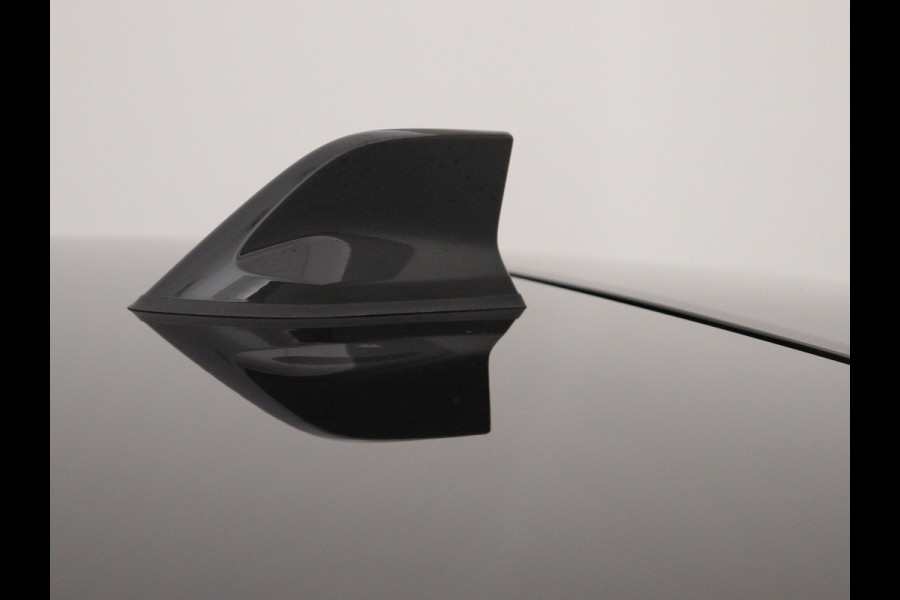 Renault Captur 140PK Techno | CAMERA | NAVI GROOT | STOELVERW | 1500KG trekgewicht