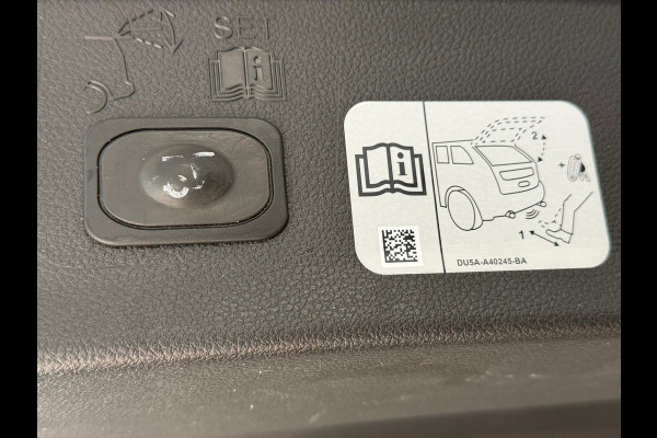 Ford Kuga 1.5 EcoBoost Titanium TREKHAAK NAVIGATIE CAMERA KEYLESS-GO CRUISE PDC AIRCO START/STOP BLUETOOTH