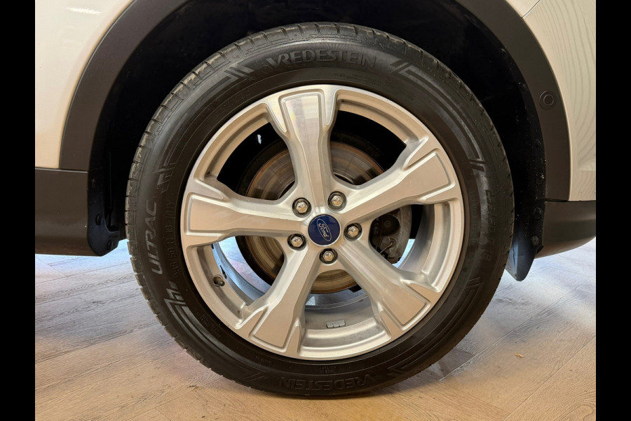 Ford Kuga 1.5 EcoBoost Titanium TREKHAAK NAVIGATIE CAMERA KEYLESS-GO CRUISE PDC AIRCO START/STOP BLUETOOTH