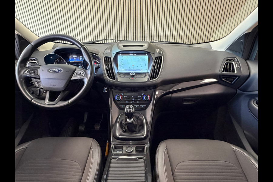 Ford Kuga 1.5 EcoBoost Titanium TREKHAAK NAVIGATIE CAMERA KEYLESS-GO CRUISE PDC AIRCO START/STOP BLUETOOTH