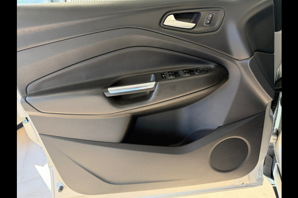 Ford Kuga 1.5 EcoBoost Titanium TREKHAAK NAVIGATIE CAMERA KEYLESS-GO CRUISE PDC AIRCO START/STOP BLUETOOTH