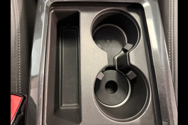 Ford Kuga 1.5 EcoBoost Titanium TREKHAAK NAVIGATIE CAMERA KEYLESS-GO CRUISE PDC AIRCO START/STOP BLUETOOTH