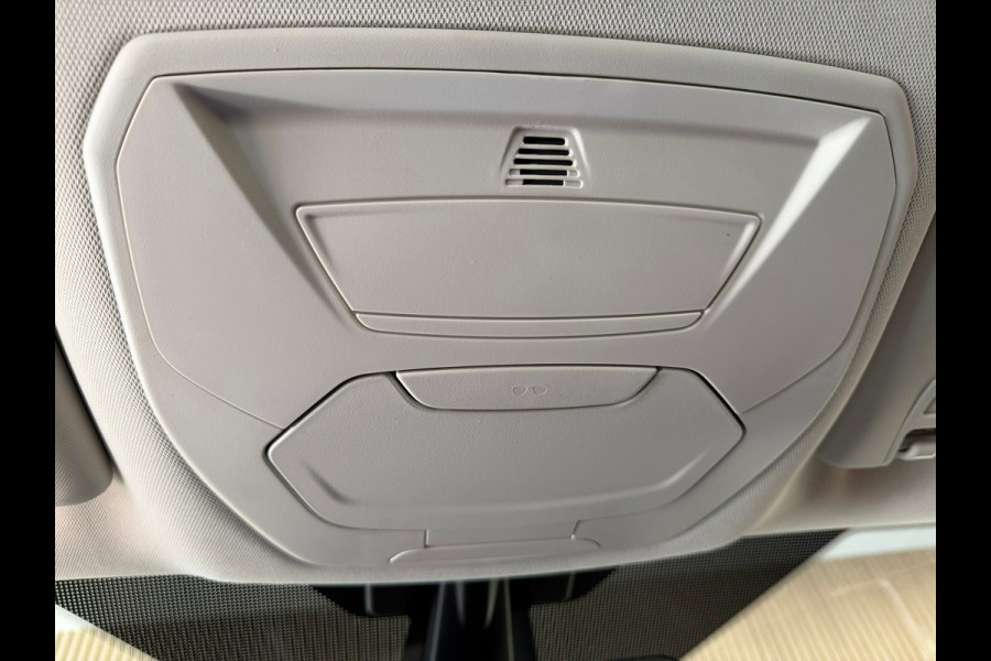 Ford Kuga 1.5 EcoBoost Titanium TREKHAAK NAVIGATIE CAMERA KEYLESS-GO CRUISE PDC AIRCO START/STOP BLUETOOTH