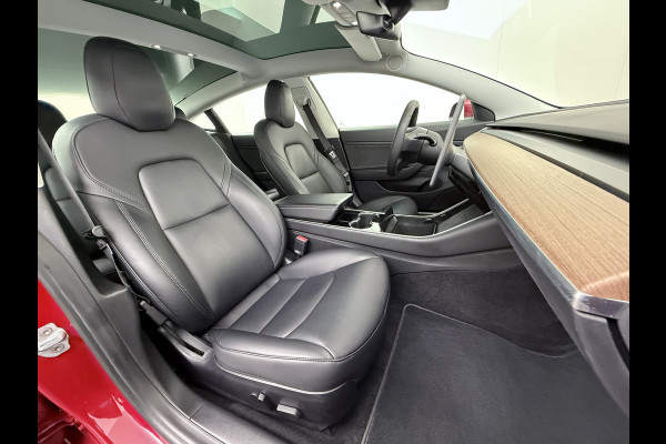 Tesla Model 3 Long Range AWD 75kWh 463PK Lmv FSD-3 Computer 18"Lm  Premium Audio AutoPilot Panoramadak Camera's Leer Adaptive-Cruise-Control+S 4WD Stoel en achterbank verwarming Elektr.Stoelen+Memory+Easy-Entry WiFi Origineel Nederlandse Auto Garantie op Accu/Motor tot 28-09-2028/192.000km