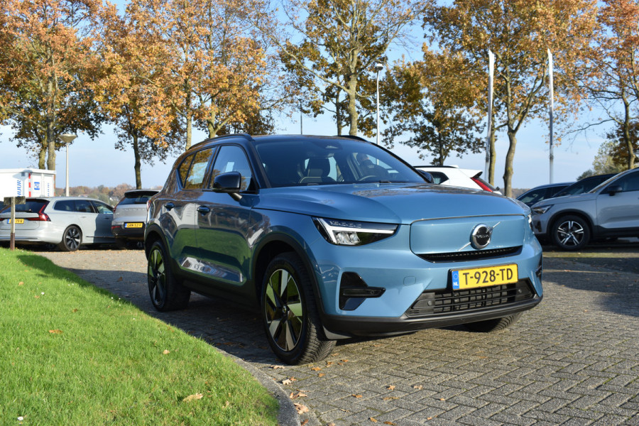 Volvo XC40 Extended Range 252PK Plus 82 kWh | ACC | Camera | Blis | 19"LMV | All seasons | Stoel-Stuurverwarming