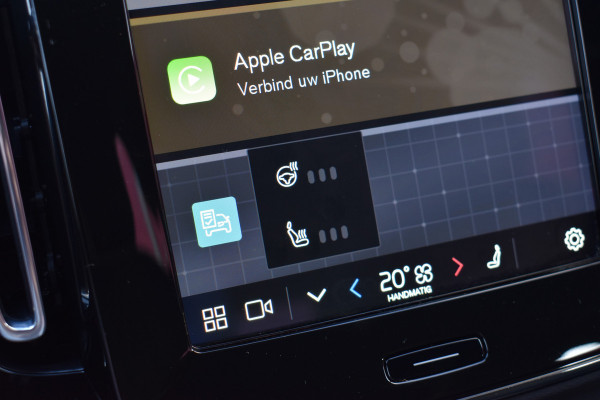 Volvo XC40 Extended Range 252PK Plus 82 kWh | ACC | Camera | Blis | 19"LMV | All seasons | Stoel-Stuurverwarming