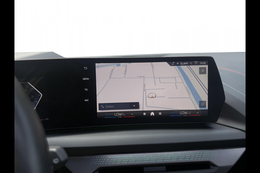 BMW 1-serie 120 | M-Sport Pro Harman/Kardon | Hud| Carplay & Android Auto|Pano| Trekhaak | Shadow Line | Cruise|Incl Btw