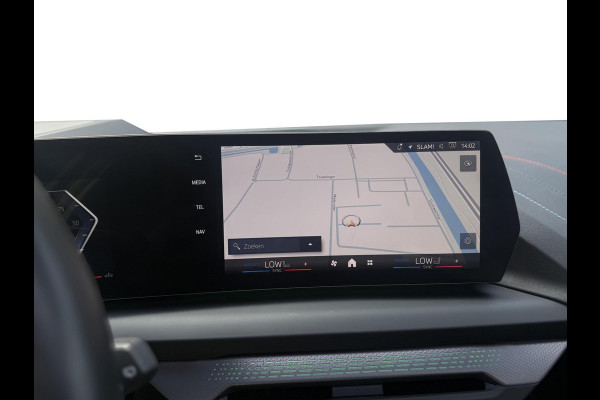 BMW 1-serie 120 | M-Sport Pro Harman/Kardon | Hud| Carplay & Android Auto|Pano| Trekhaak | Shadow Line | Cruise|Incl Btw