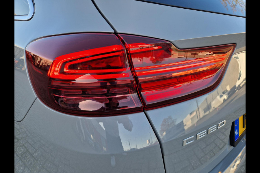 Kia Ceed Sportswagon 1.0 T-GDi Design Edition | JBL | Stoel- en Stuurverwarming | Lane Assist | Dode Hoek Assistentie |