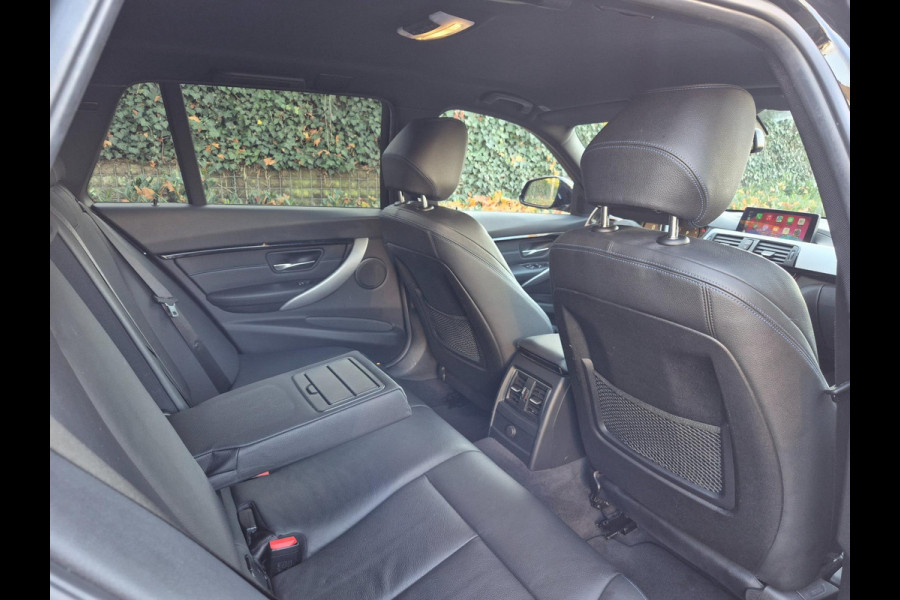 BMW 3 Serie Touring F31 320i M Sport X-drive Trekhaak Apple CarPlay dig.dash 19inch 320i xDrive M Sport Edition