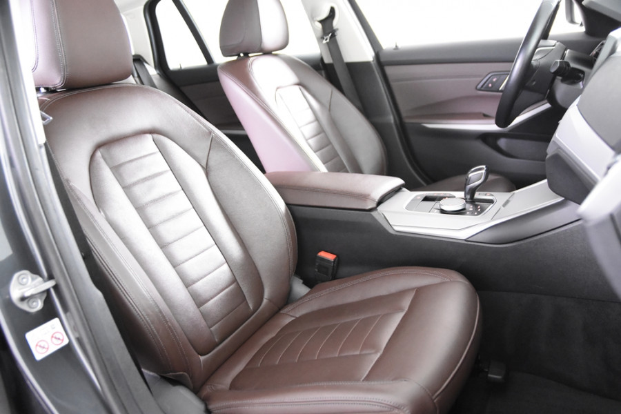 BMW 3 Serie Touring 320i *1ste Eigenaar*Leer*Navigatie*Trekhaak*