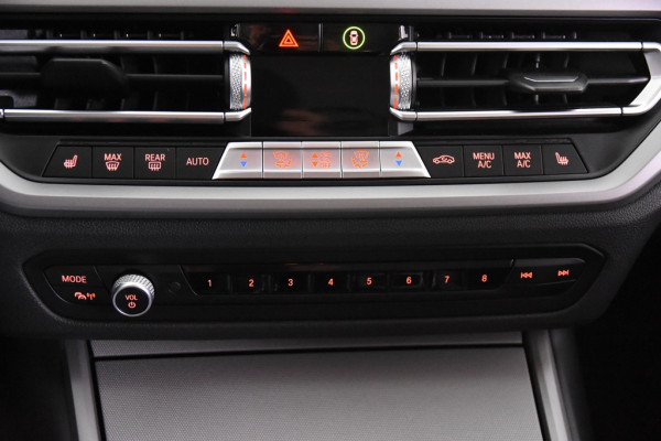 BMW 3 Serie Touring 320i *1ste Eigenaar*Leer*Navigatie*Trekhaak*