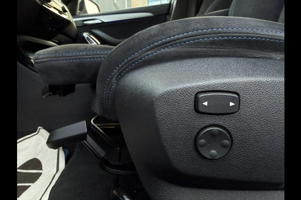 BMW X2 SDrive18i M-Pakket High Exec Full M Sportief Design LED 19” M-Velgen M-Alcantara Navi Camera PDC V+A