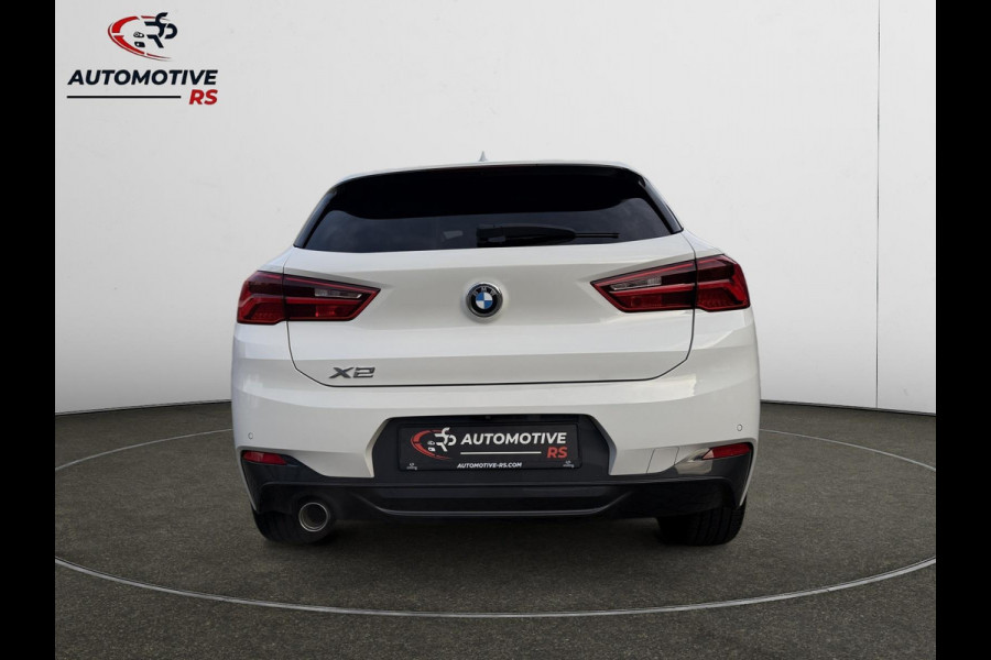 BMW X2 SDrive18i M-Pakket High Exec Full M Sportief Design LED 19” M-Velgen M-Alcantara Navi Camera PDC V+A