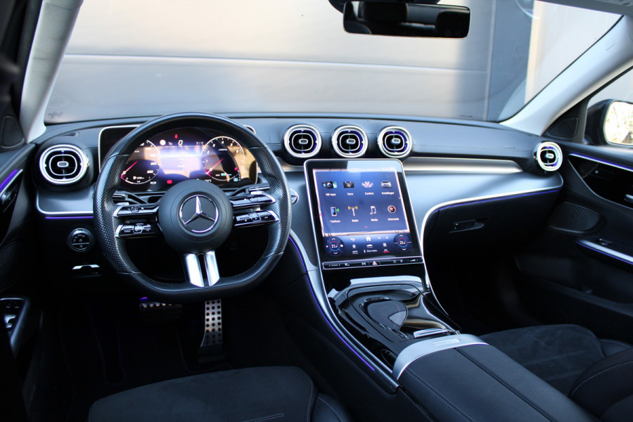 Mercedes-Benz C-Klasse 200 AMG Line | PANO | SFEER | CARPLAY | STOELVERWARMING | 19 INCH |