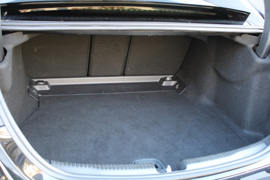 Mercedes-Benz C-Klasse 200 AMG Line | PANO | SFEER | CARPLAY | STOELVERWARMING | 19 INCH |