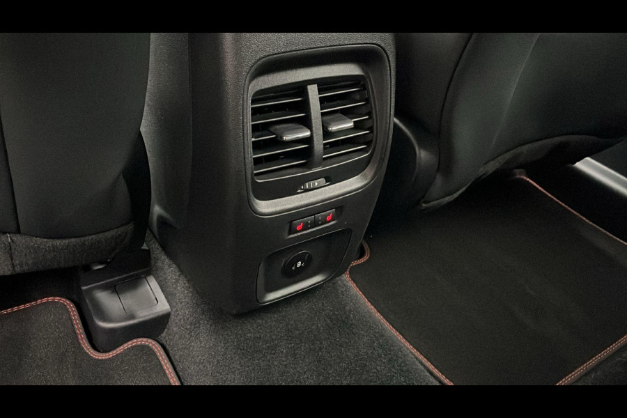 Ford Kuga 2.5 PHEV ST-Line X 243pk | ZUID | Driver Assistance Pack | Winterpack | Technology Pack | All Weatherbanden | 2.100kg Trekgewicht