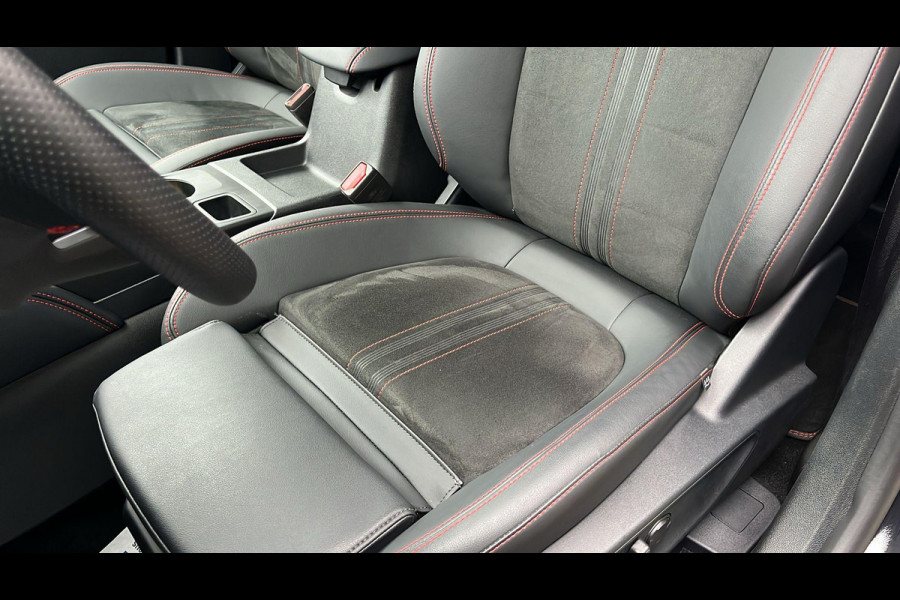 Ford Kuga 2.5 PHEV ST-Line X 243pk | ZUID | Driver Assistance Pack | Winterpack | Technology Pack | All Weatherbanden | 2.100kg Trekgewicht