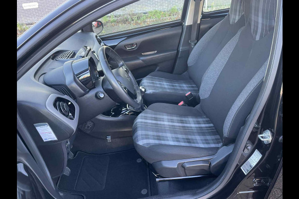 Peugeot 108 1.0 e-VTi Allure / navigatie