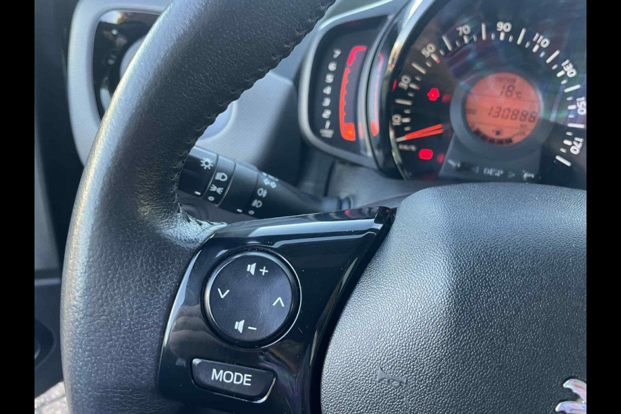 Peugeot 108 1.0 e-VTi Allure / navigatie
