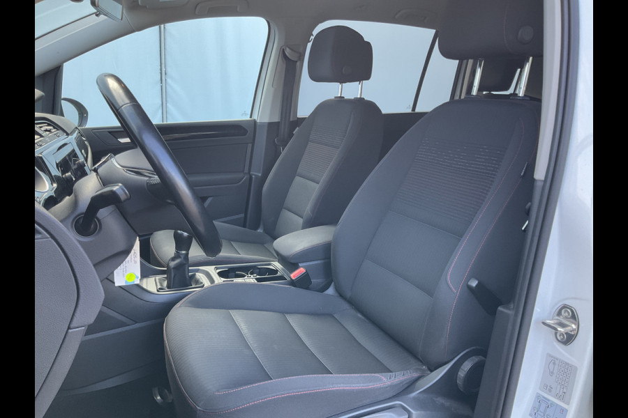 Volkswagen Touran 1.4 TSI 150pk Comfortline Stoel/Stuurverw. Carplay Adap.Cruise Nav/Cam Onderhouden!