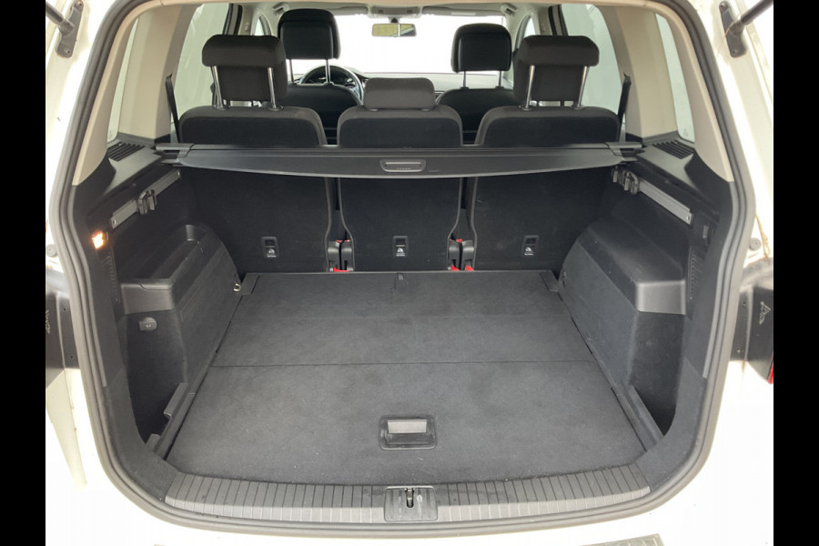 Volkswagen Touran 1.4 TSI 150pk Comfortline Stoel/Stuurverw. Carplay Adap.Cruise Nav/Cam Onderhouden!