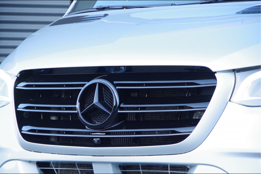Mercedes-Benz Sprinter 319 3.0 CDI V6 L2H1 AUT. LED, 3.5T TREKHAAK, LUCHTVERING, ADAPT. CRUISE, 360 CAMERA, MBUX 10'', STOELVERWARMING, STANDKACHEL, VO