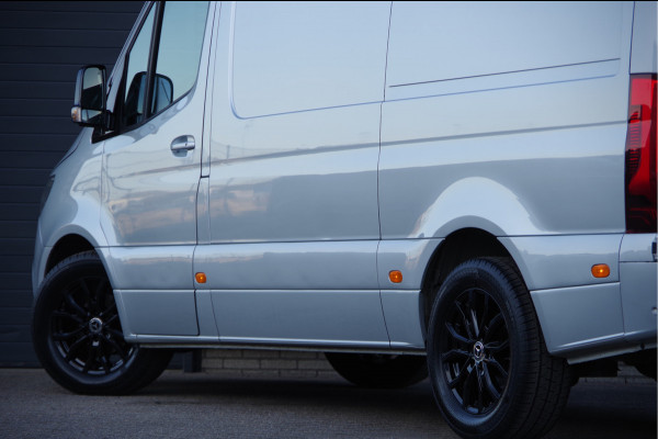 Mercedes-Benz Sprinter 319 3.0 CDI V6 L2H1 AUT. LED, 3.5T TREKHAAK, LUCHTVERING, ADAPT. CRUISE, 360 CAMERA, MBUX 10'', STOELVERWARMING, STANDKACHEL, VO