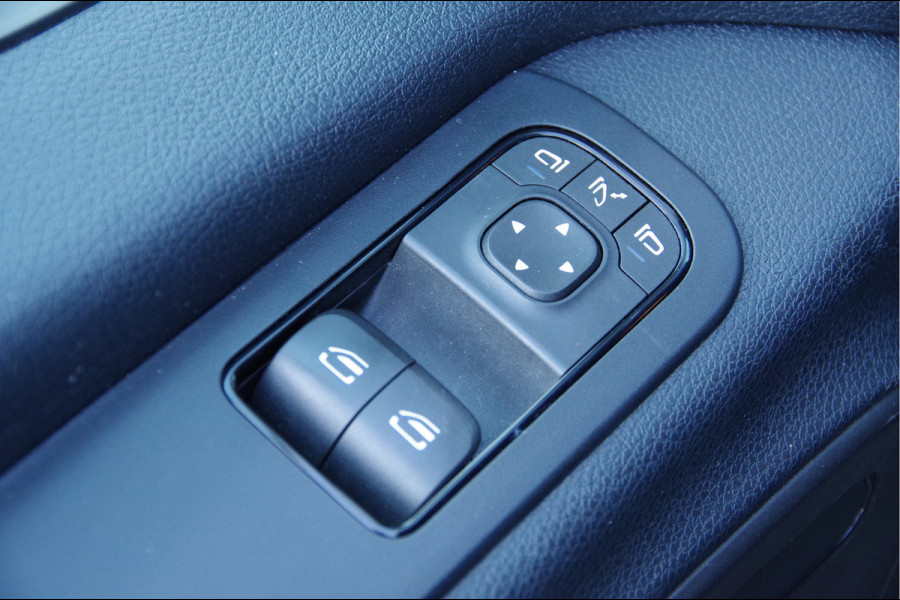 Mercedes-Benz Sprinter 319 3.0 CDI V6 L2H1 AUT. LED, 3.5T TREKHAAK, LUCHTVERING, ADAPT. CRUISE, 360 CAMERA, MBUX 10'', STOELVERWARMING, STANDKACHEL, VO