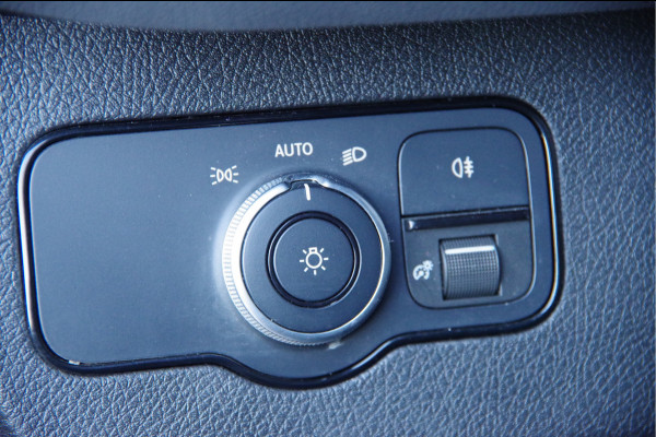 Mercedes-Benz Sprinter 319 3.0 CDI V6 L2H1 AUT. LED, 3.5T TREKHAAK, LUCHTVERING, ADAPT. CRUISE, 360 CAMERA, MBUX 10'', STOELVERWARMING, STANDKACHEL, VO