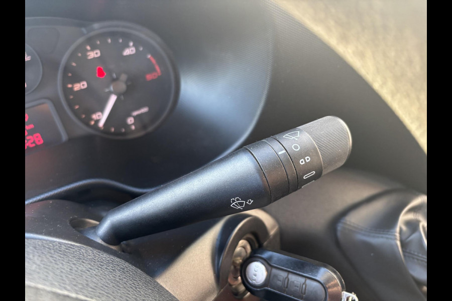 Iveco Daily 35C14 2.3 *A/C*NAVI*HAAK*PICK-UP*LAADKLEP*3500KG*