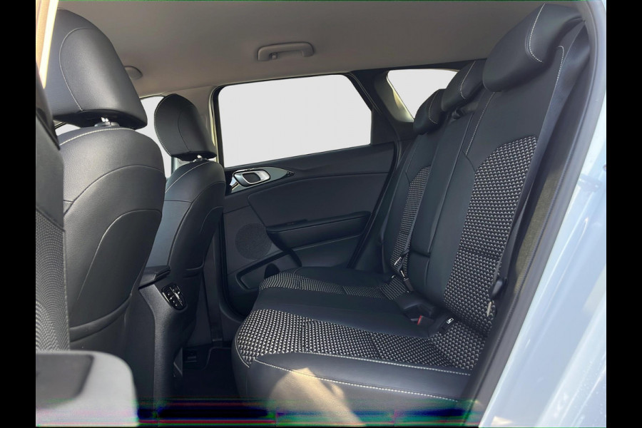 Kia Ceed Sportswagon 1.5 T-GDi DynamicPlusLine | Automaat | Stoel- en Stuurverwarming | Clima | Key-less | Navi | Carplay/Android Auto |