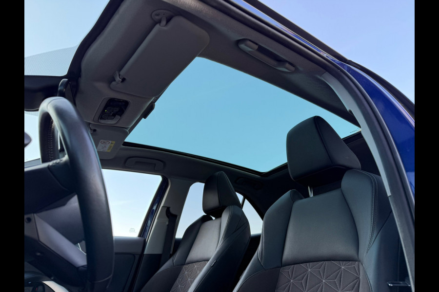 Toyota Yaris Cross 1.5 Hybrid Executive - Navi - Climate - Panodak - Camera