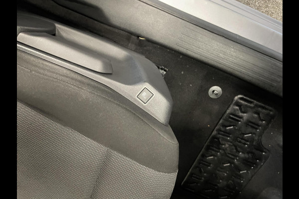 Opel Combo-e L1H1 50 kWh Automaat Navigatie Apple Carplay/Android Auto Cruise Control Stoelverwarming Airco