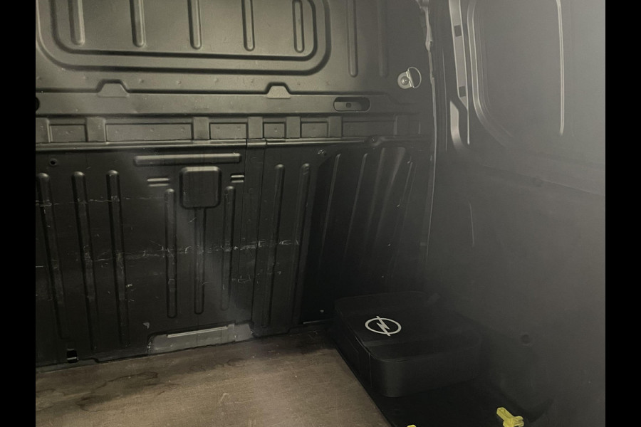 Opel Combo-e L1H1 50 kWh Automaat Navigatie Apple Carplay/Android Auto Cruise Control Stoelverwarming Airco