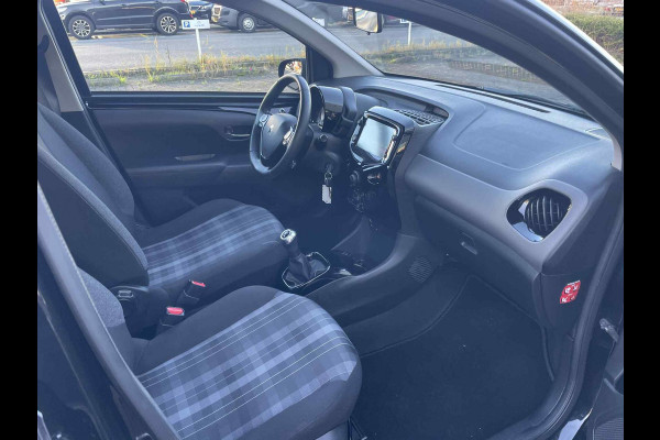 Peugeot 108 1.0 e-VTi Allure / navigatie