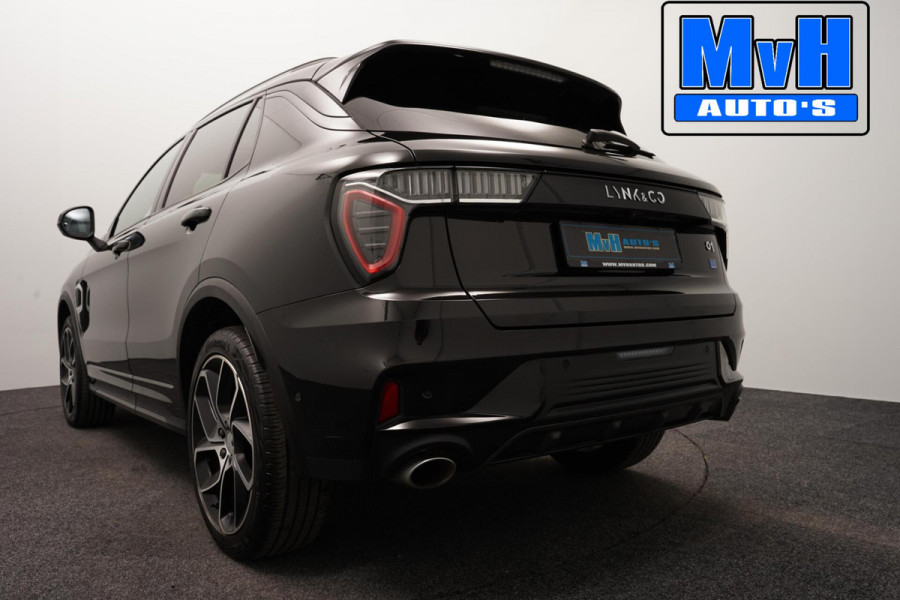 Lynk & Co 01 1.5 Plug-in Hybride|FULL BLACK|ZWARTE.HEMEL|NAP
